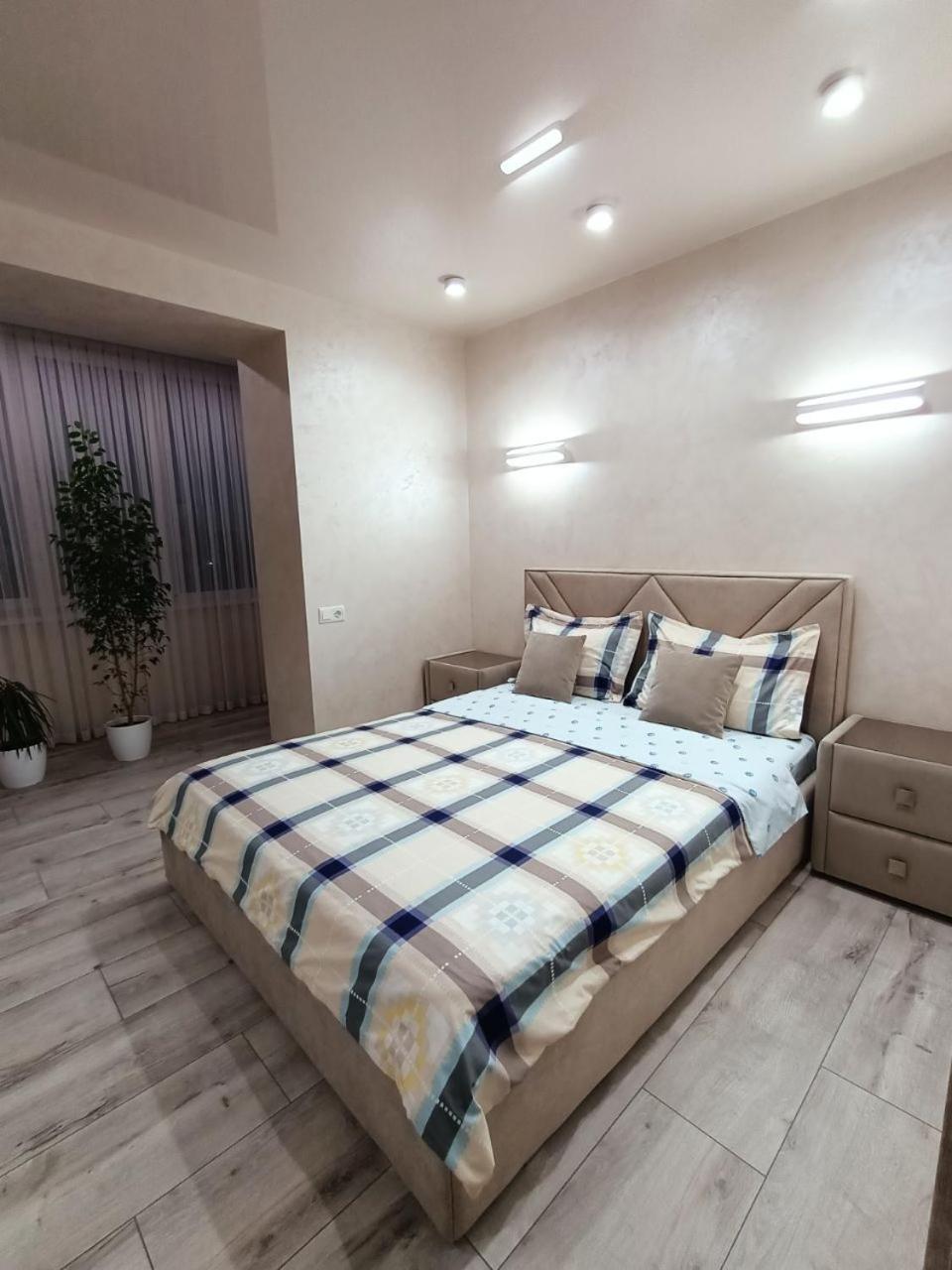 2к шикарний люкс! Apartment